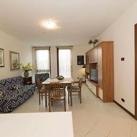 Apartment Don Piscina Giardino 200m Dal Bardolino