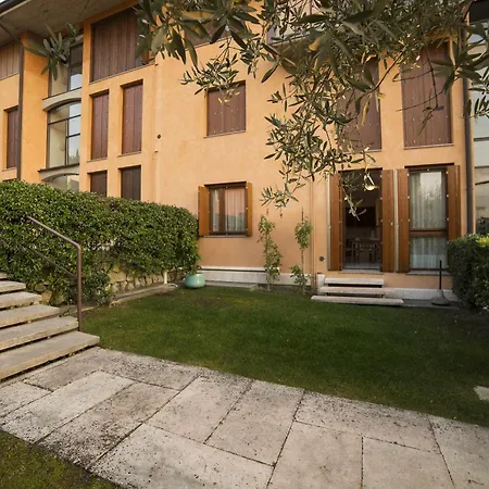 Don Piscina Giardino 200m Dal