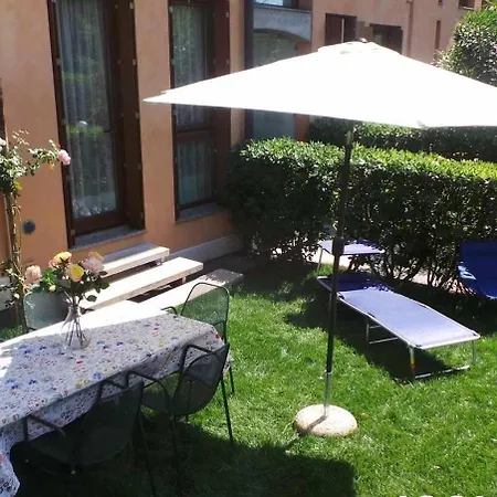 Don Piscina Giardino 200m Dal